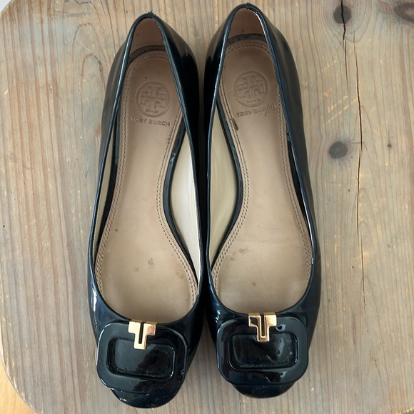 TORY BURCH Black Patent Flats - Picture 3 of 4